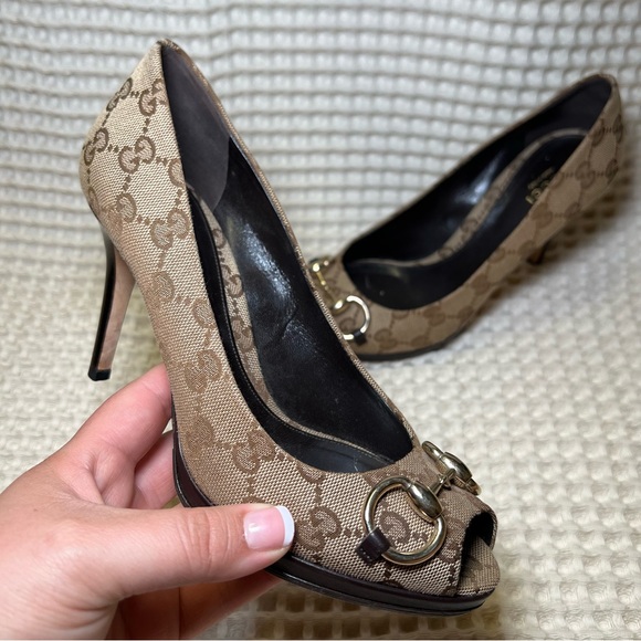 Gucci | Size 37 Brown Leather Heels with‎ Signature Style Horsebit Peep Toe - Picture 1 of 8